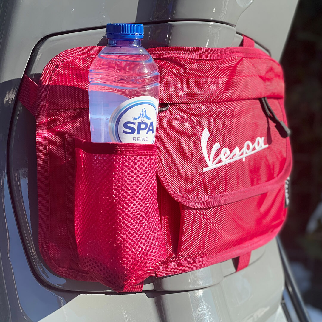 manos-libres-vespa-tas-rood-3