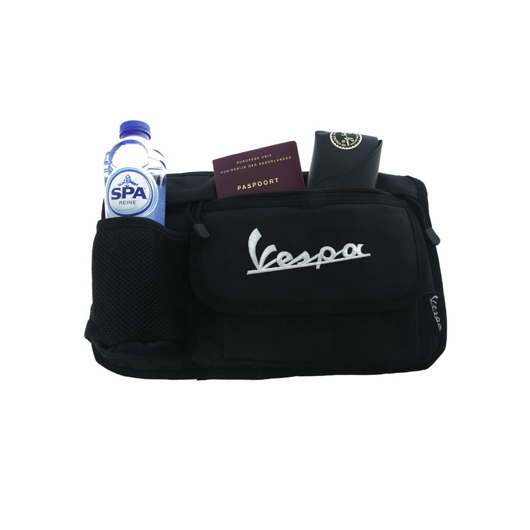 manos-libres-vespa-tas-zwart-scooter-accessoires-impressie-4